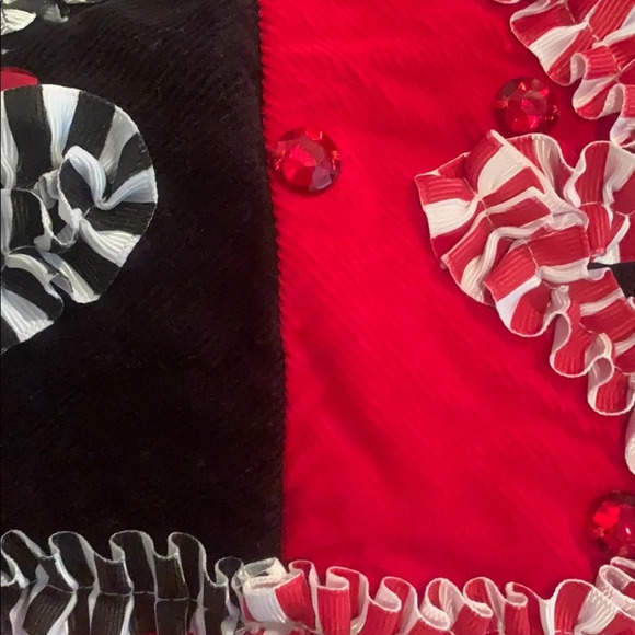 Beautiful Dress size 24 months - Picture 2 of 3